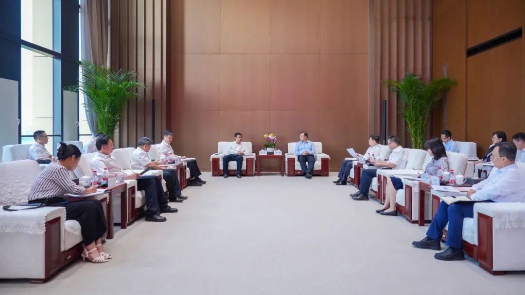 王德成拜访中国诚通并出席科创基金合作签约仪式